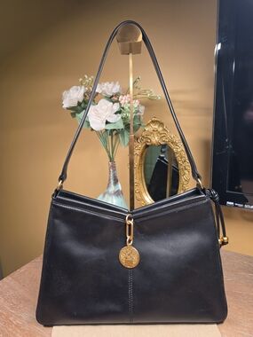 Vince Camuto Maire Leather Shoulder Bag w/ Gold Medallion GUC (Retail $198)